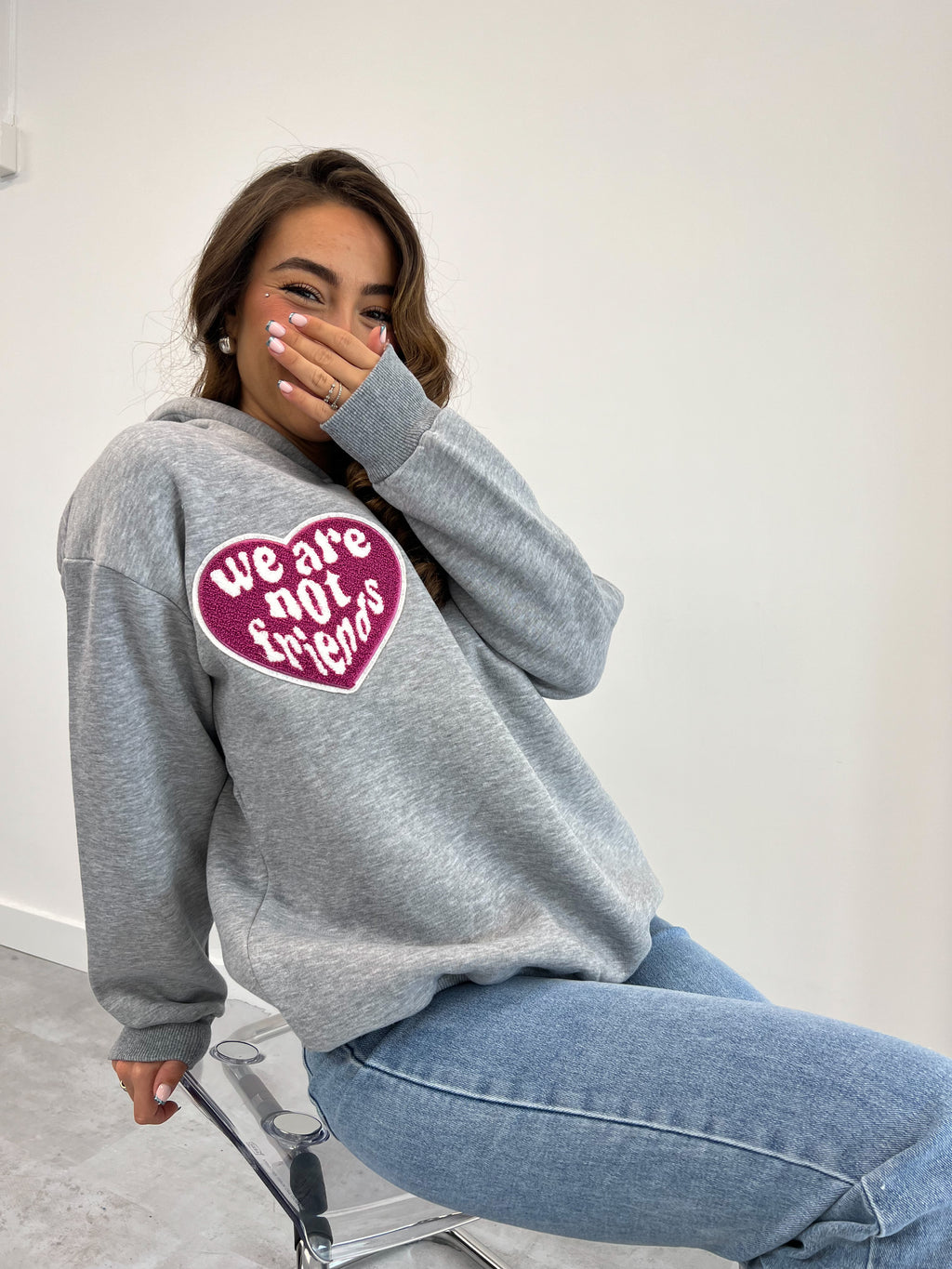 NOT FRIENDS HOODIE GRAU/LILA