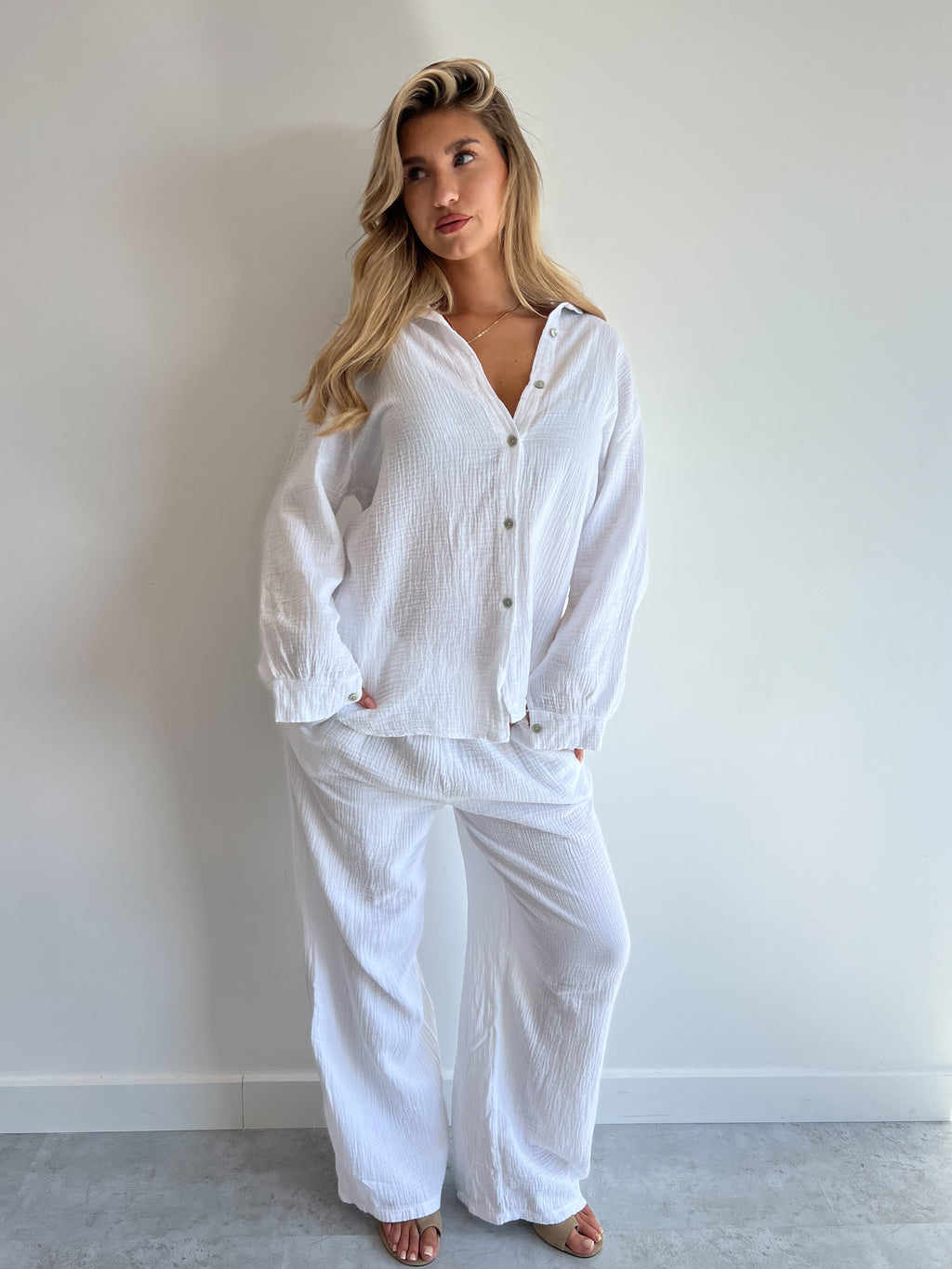 MUSTHAVE LINEN SET WHITE