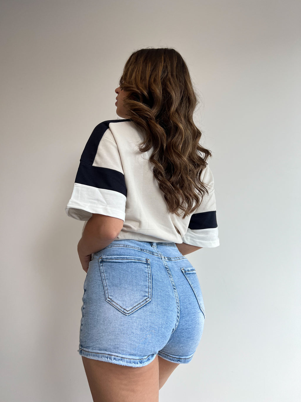 MEGA-STRETCH-DENIM-SHORT