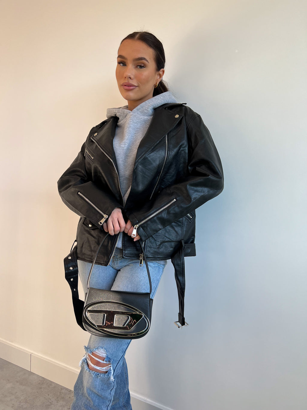 ÜBERGROßE LEDERJACKE SCHWARZ