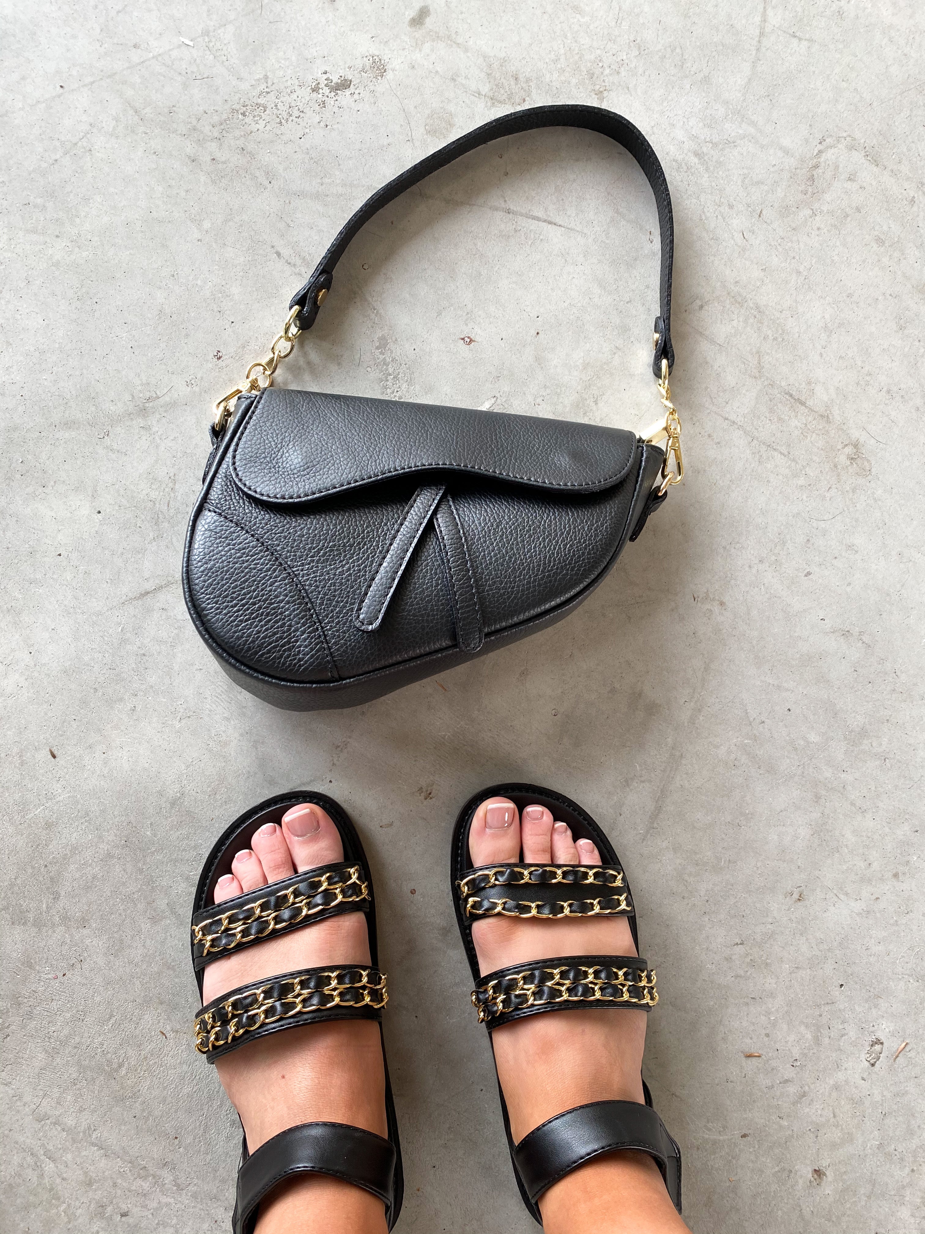 INSPIRED CHAIN SANDALS BLACK - Femmefatalefashion.nl