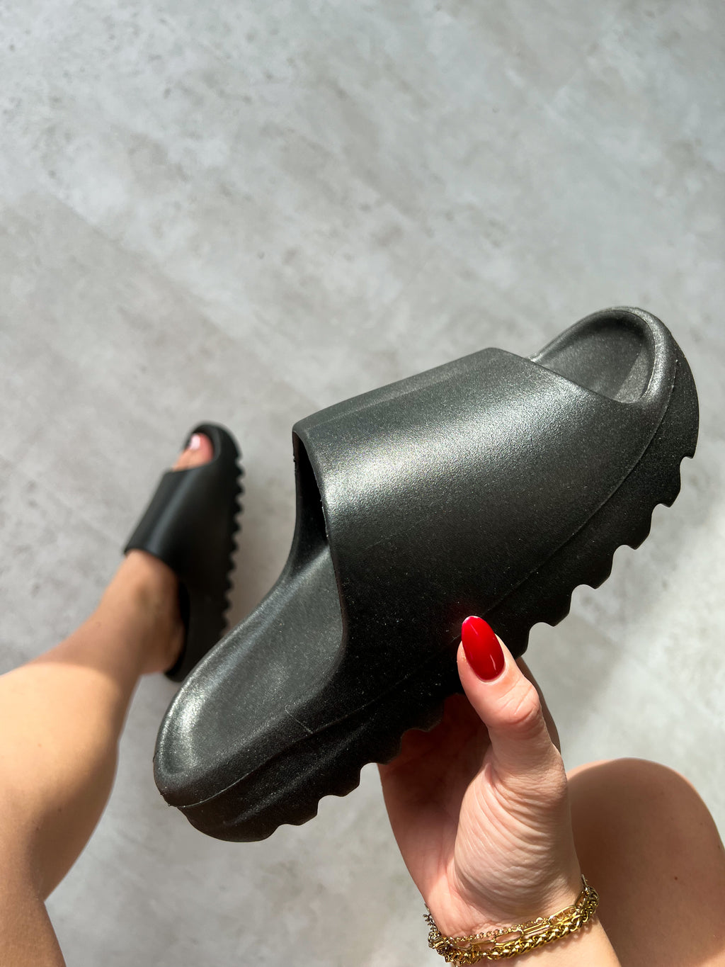 INSPIRED YEEZ SLIDES BLACK